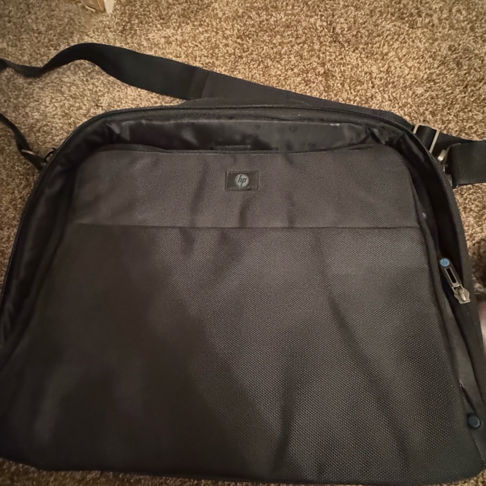 HP Classic Black Laptop Bag